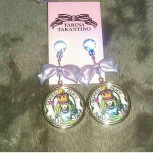 Tarina Tarantino Queen Alice earrings